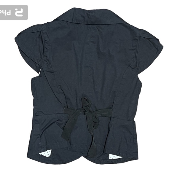 Black Structured Vest - Picture 2 of 6